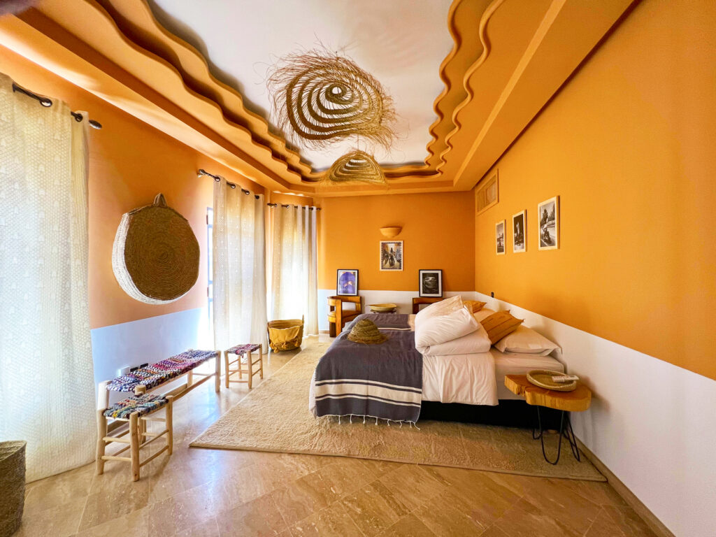 chambre-jaune-1-retouche